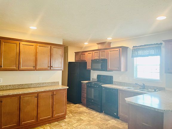 2nd image of 3951 Bentwood Cir W #296
