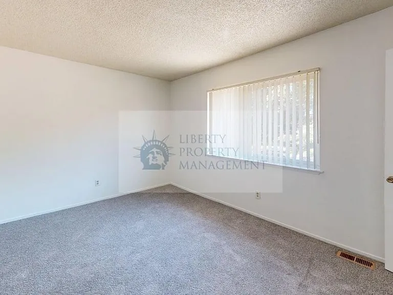 2133 Palisade Ave #3 — Photo 2