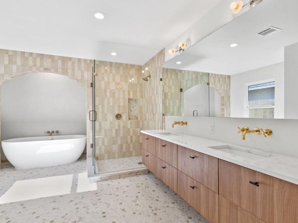 1520 Villanova Dr
