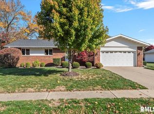 257 Stutely Ln, Springfield, IL 62704