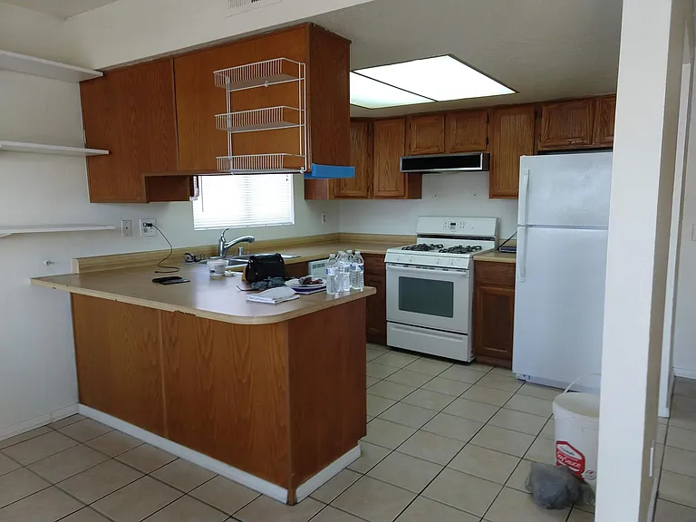 513 E Rolly St — Photo 20