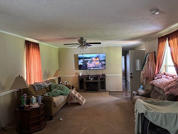 4th image of 2705 Saint Vincents Ave
