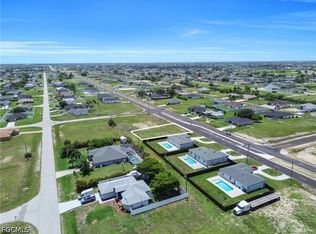 107 Diplomat Pkwy E, Cape Coral, FL 33909