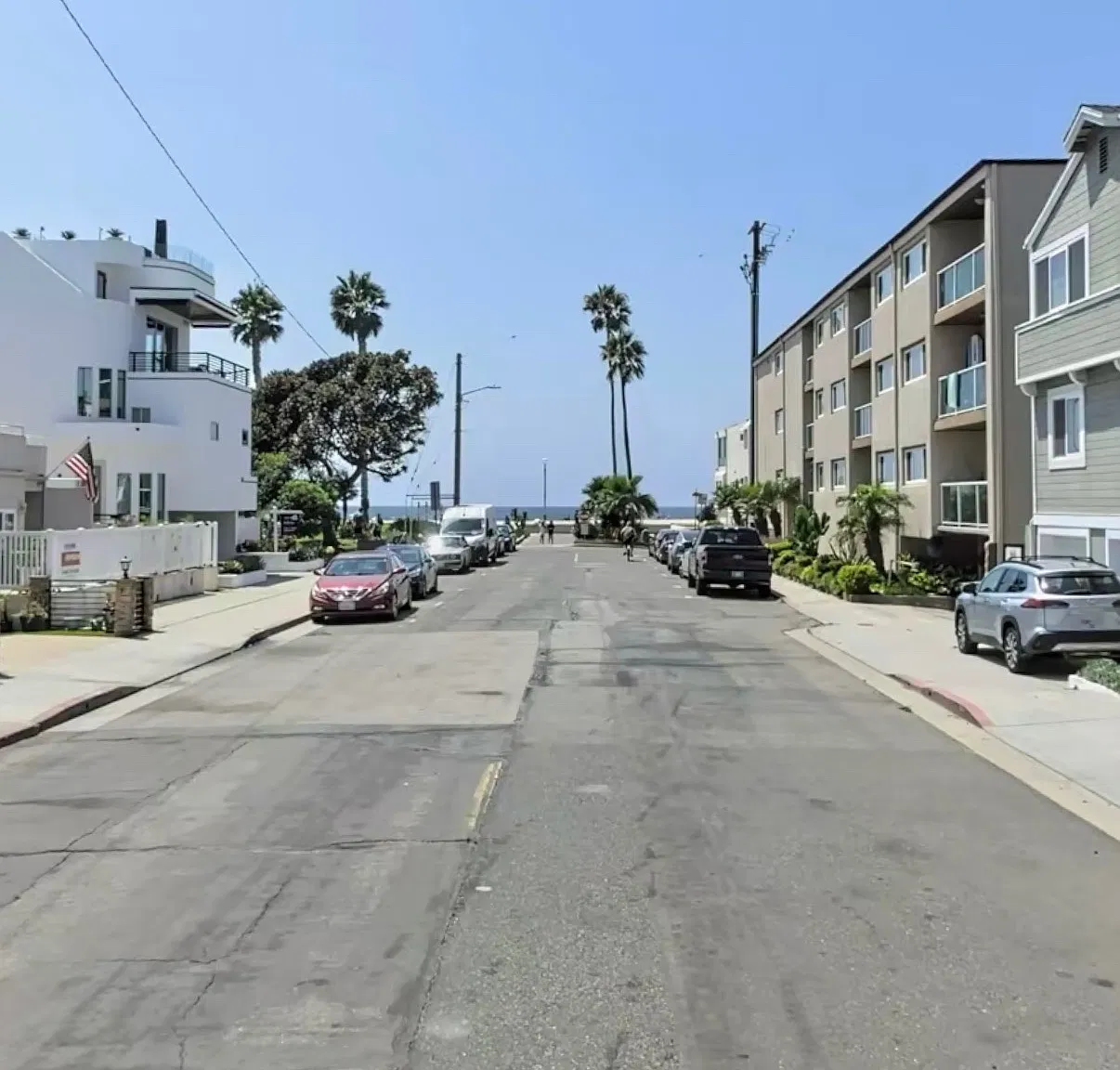 2 bed, 981 sqft, $5,000 — Photo 2