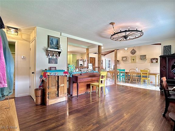 2nd image of 2865 Pioneer Cir