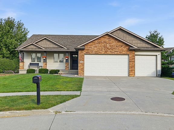 2nd image of 4316 NE Par View Ct