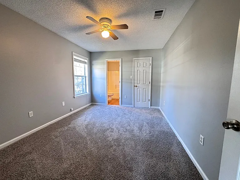 3145 Vanelle Dr — Photo 3