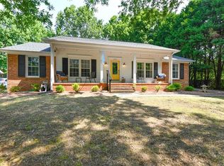 4800 Ferncrest Dr, Greensboro, NC 27410