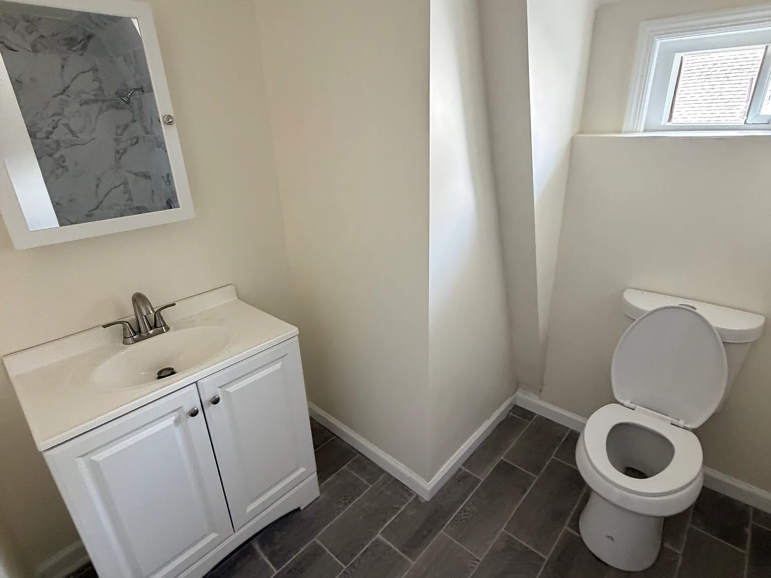 3 bed, $2,200 — Photo 3