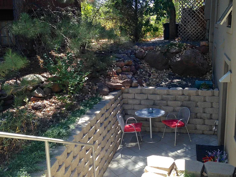 Longwood Ave — Photo 5