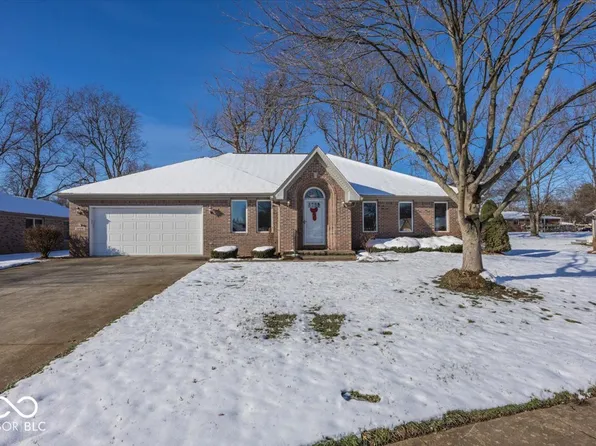 3206 Thomas Trce, Columbus, IN 47203