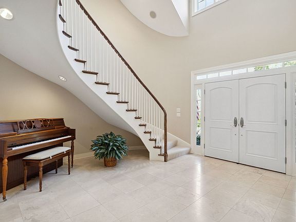 5th image of 2404 Fox Meadow Ln