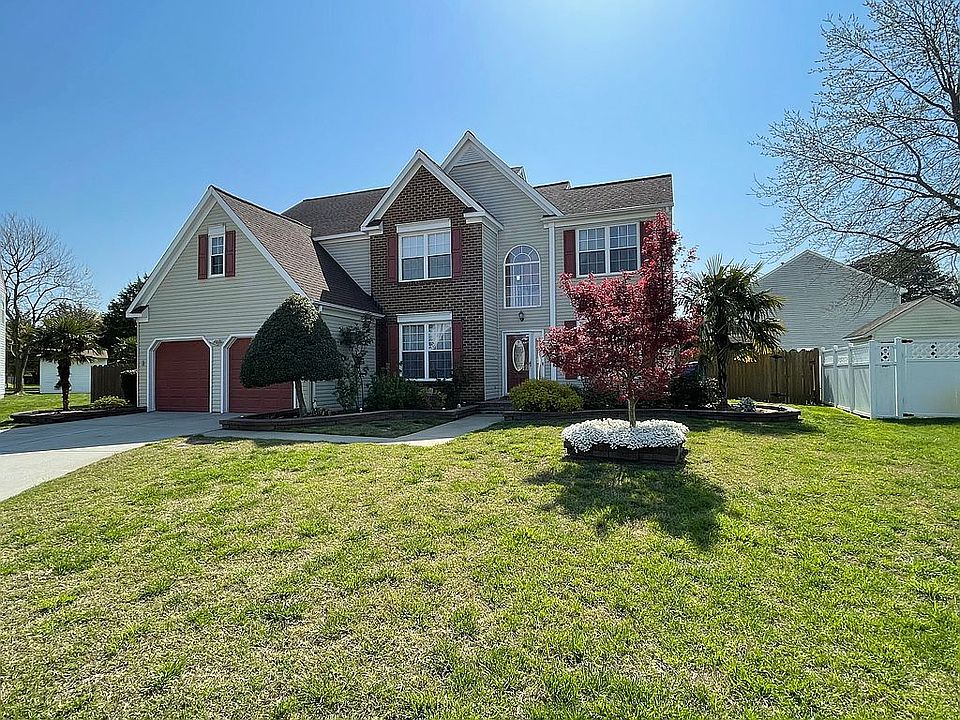 1st image of 305 Hidden Falls Ct