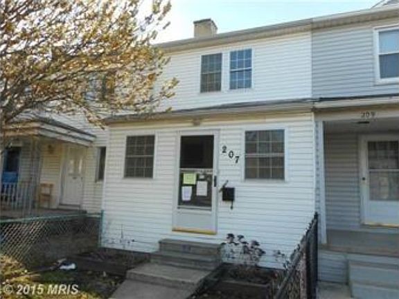 2nd image of 207 Saint Helena Ave