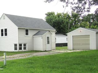 432 S Munsterman St, Appleton, MN 56208