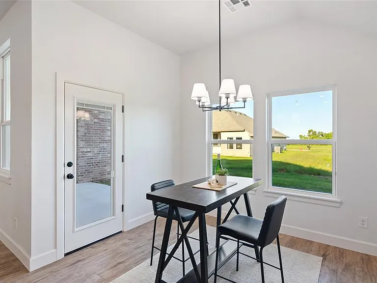 5008 Misty Wood Ln — Photo 17