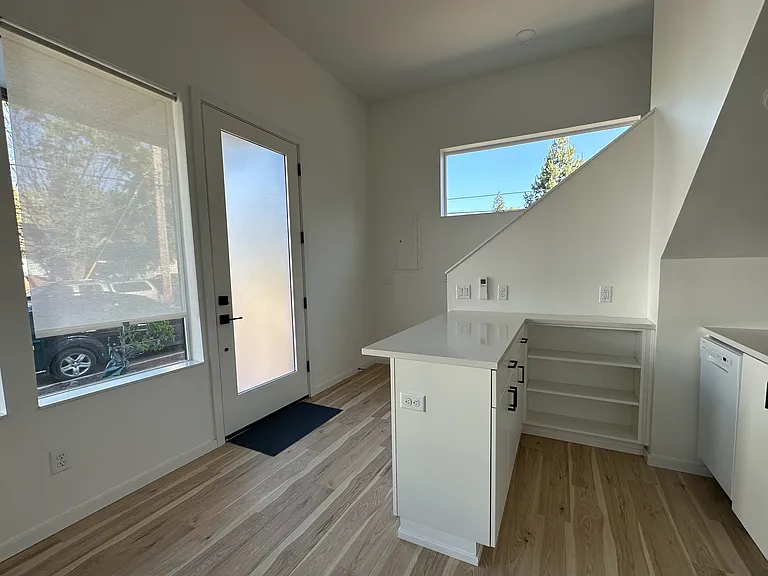 7021 N Montana Ave — Photo 5