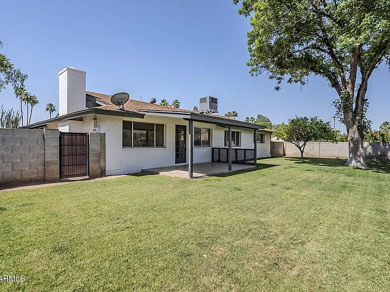 1904 E Manhatton Dr — Photo 53
