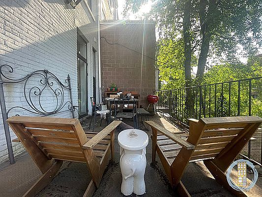 3rd image of 306 Clifton Pl #2