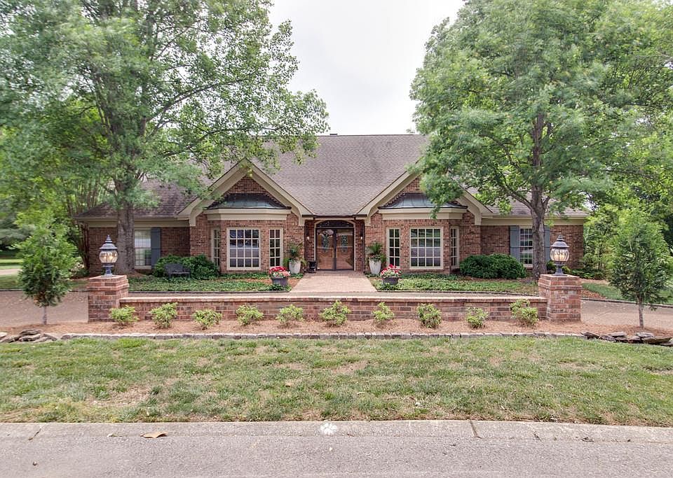 1st image of 217 Sturbridge Dr