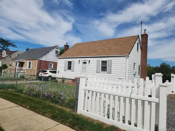 185 Grenada Avenue, Roosevelt, NY 11575