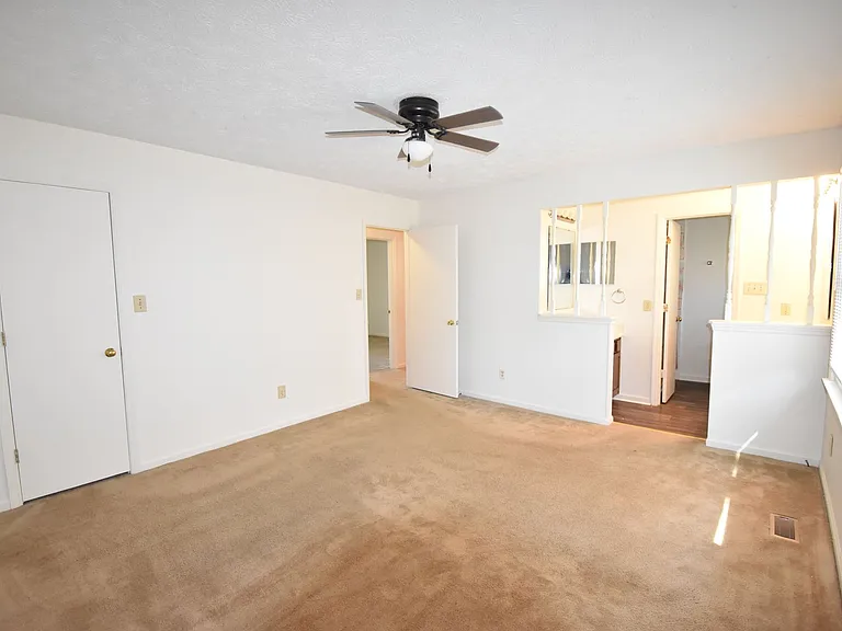 6901 Woodmark Dr — Photo 16