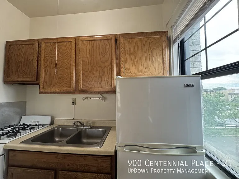 900 Centennial Pl #21 — Photo 9