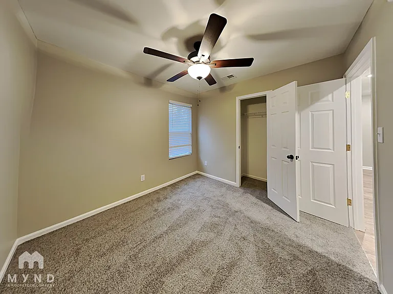 3385 Reynard Rd — Photo 10