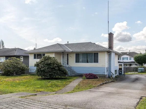 6664 Charles St, Burnaby, BC V5B 2H1