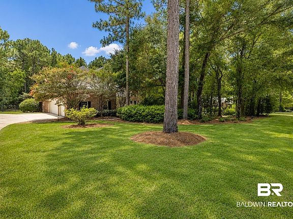 3rd image of 114 Willow Lake Dr