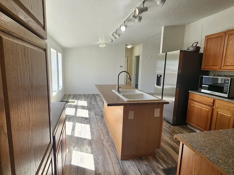 21533 W Laura St — Photo 7
