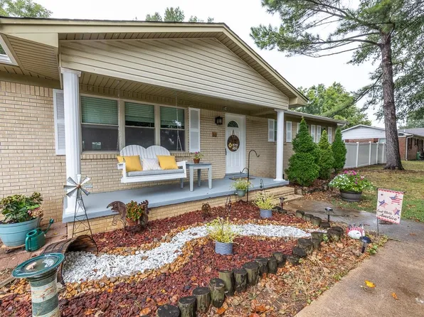 60 Hathaway St, Oakland, TN 38060