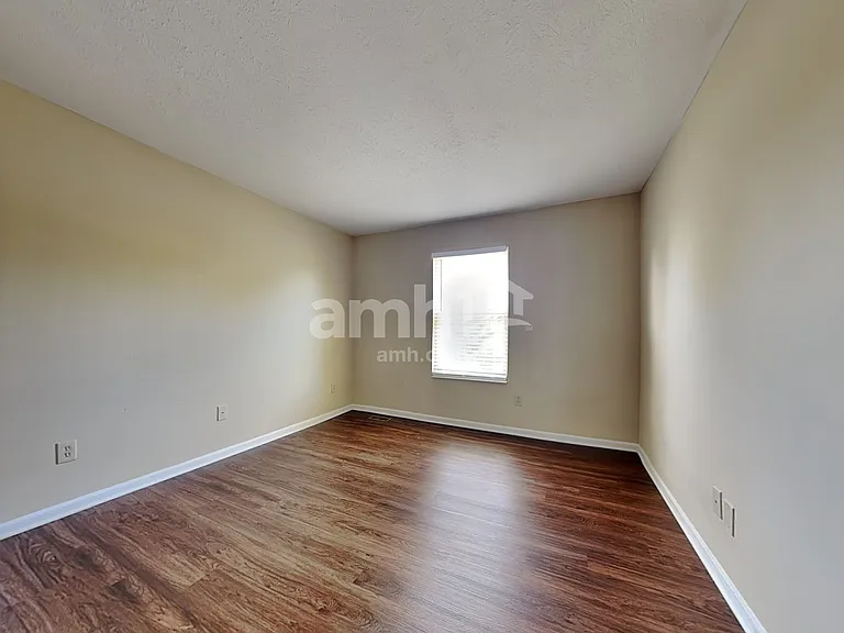 1371 Stableview Cir — Photo 16