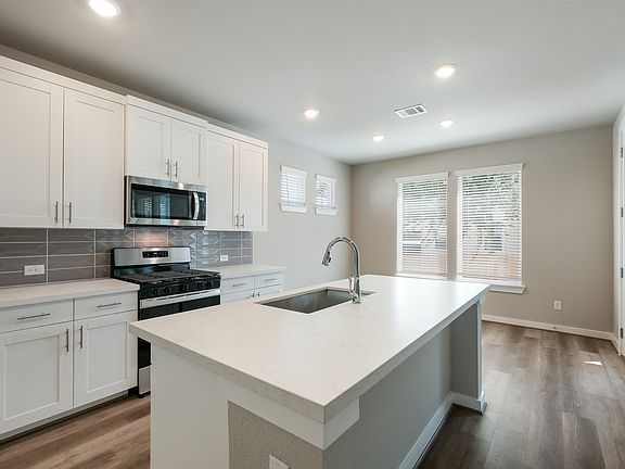 5th image of 6071 Calgary Park