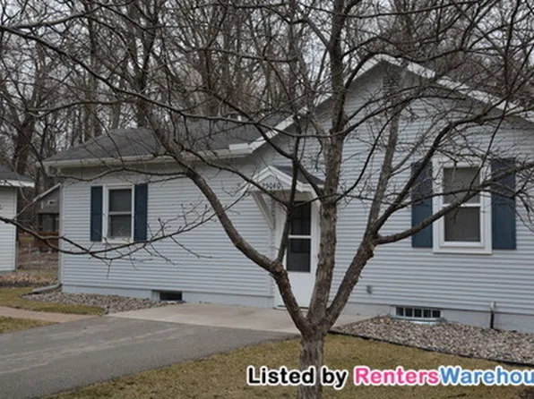 25040 Smithtown Rd, Shorewood, MN 55331