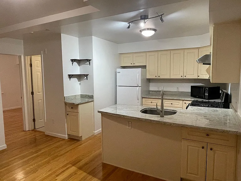 1494 Jackson St — Photo 9