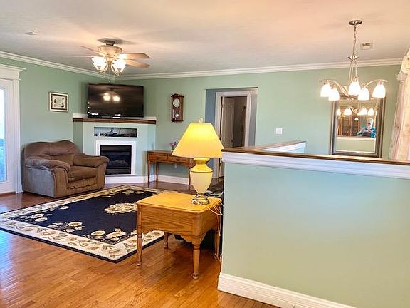 4th image of 122 Cricket Ln