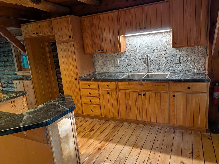 3582 Silvernail Rd — Photo 38