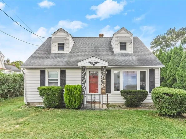209 Lawn Avenue, Stamford, CT 06902