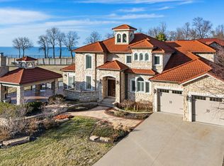 651 Sul Lago S, Benton Harbor, MI 49022