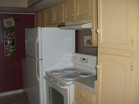 2nd image of 4308 Lakeway Dr #12