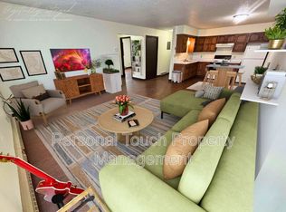 1050 Front St #4, Casselton, ND 58012