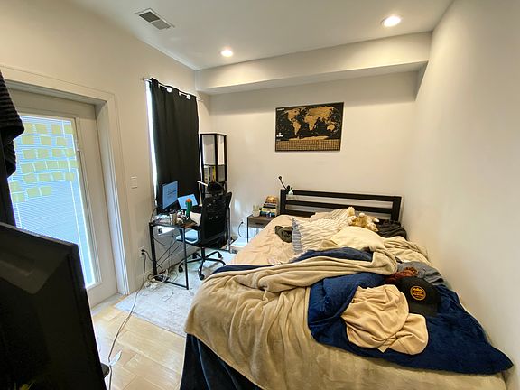 4th image of 40 Washburn St #2L