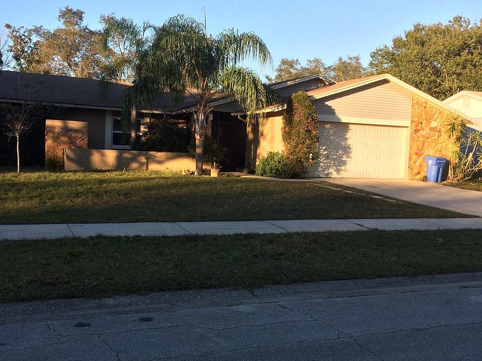 1st image of 608 Ephrata Dr