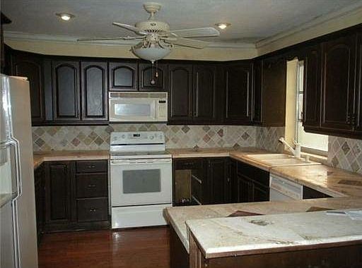 2nd image of 6621 Westview Dr