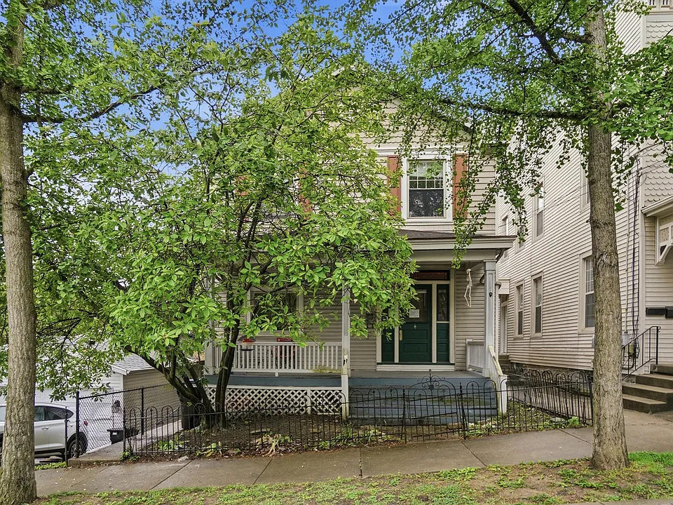 407 Warner St