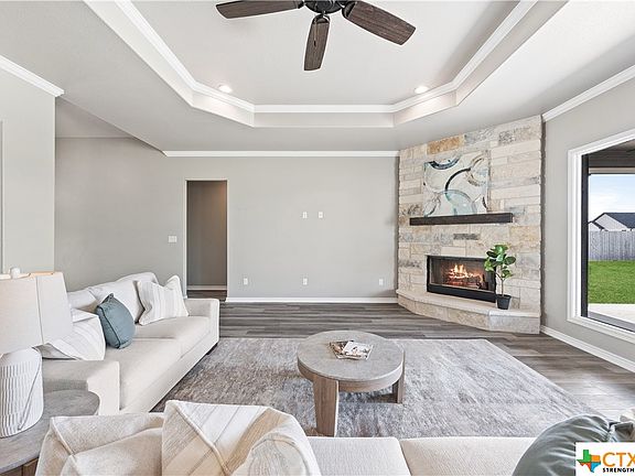 3rd image of 8150 Travertine Ln