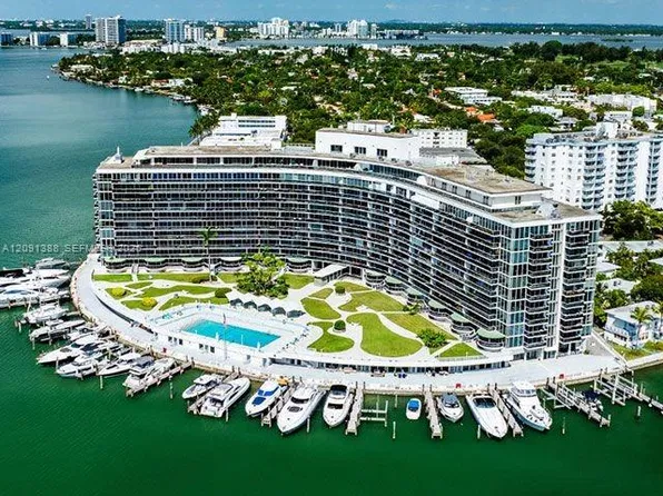 900 Bay Dr, Miami Beach, FL