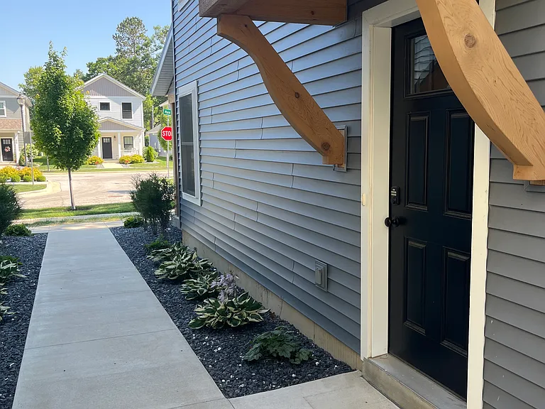 603 W Main St — Photo 17