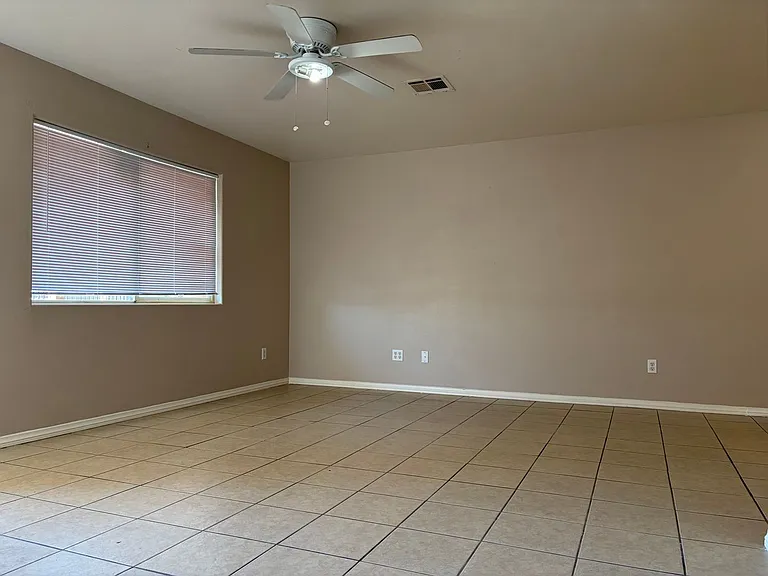 8531 Columbine Ave — Photo 2